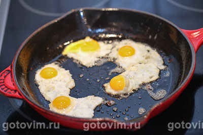 Тост с беконом и перепелиными яйцами, Шаг 03