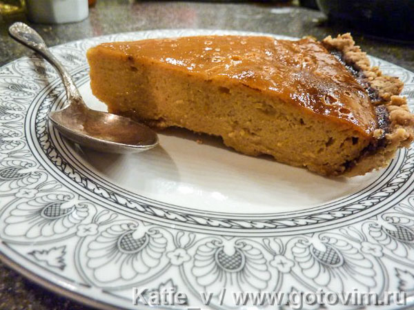Тыквенный пирог с карамельной корочкой. Фотография рецепта