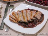 Утиная грудка с клюквенным соусом в мультиварке