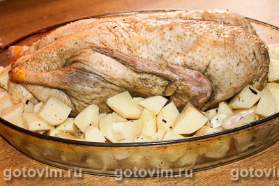 Утка с медом, горчицей, молоком и картофелем в духовке, Шаг 05