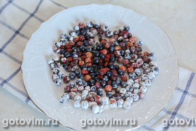 Хрустящие вафли с лесными ягодами, Шаг 04