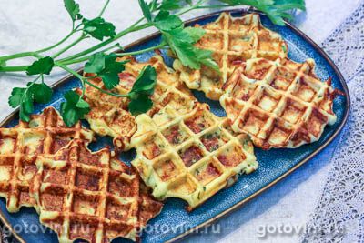 Вафли картофельные с начинкой из сыра и колбасы
