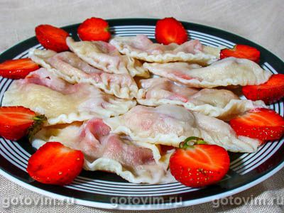 Вареники с клубникой. Фотография рецепта