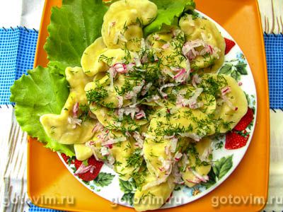 Вареники с редисом и яицом