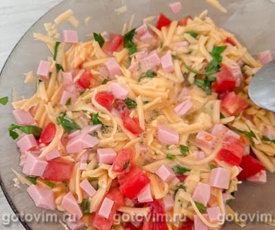 Жареный бутерброд с колбасой, сыром и помидорами, Шаг 02