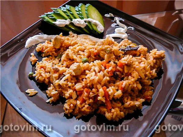 Восточный рис с имбирем и курицей. Фотография рецепта