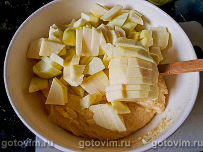 Нежный яблочный пирог на тесте из манки с йогуртом , Шаг 06