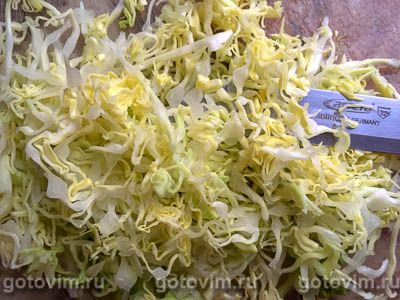Овощной салат из свеклы с пекинской капустой и оливками, Шаг 03