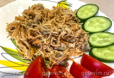 Жареные макароны с мясом