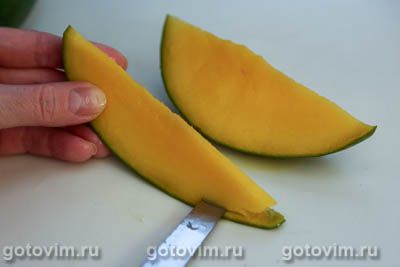 Канапе с сыром дор блю, манго и сыровяленым окороком, Шаг 01