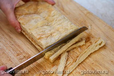 Закуска из сырного крема с лососем, авокадо и красной икрой, Шаг 05