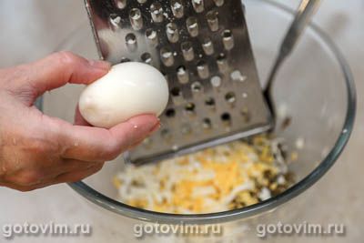 Закуска из печеных баклажанов с яйцом и чесноком, Шаг 04