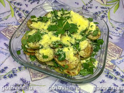 Горячая закуска из молодых цуккини с маскарпоне и чесноком