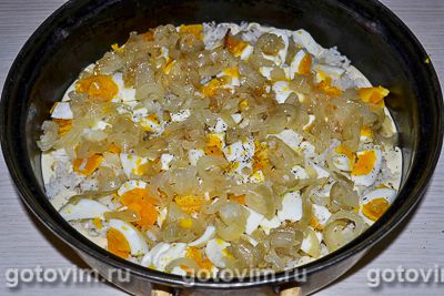 Заливной пирог на кефире с рисом, луком и яйцом, Шаг 10