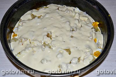 Заливной пирог на кефире с рисом, луком и яйцом, Шаг 11