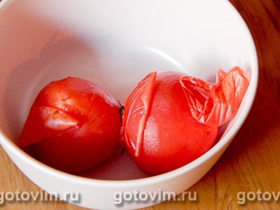 Запеченный баклажан с мягким сыром и помидорами , Шаг 01