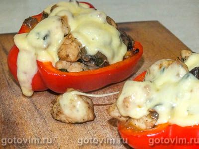 Перец, фаршированный курицей и грибами. Фото-рецепт