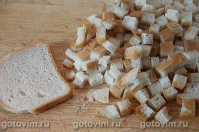 Страта - хлебная запеканка с колбасками и сыром (Breakfast Strata with Sausage and Cheese), Шаг 01