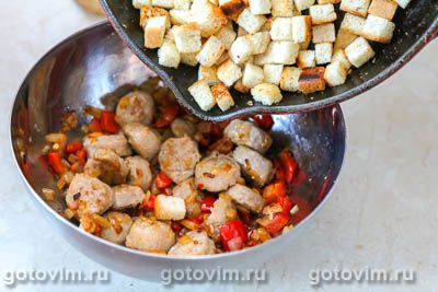 Страта - хлебная запеканка с колбасками и сыром (Breakfast Strata with Sausage and Cheese), Шаг 07