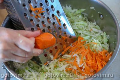 Запеканка из капусты с картофелем и морковью, Шаг 02