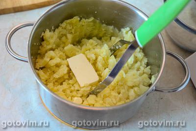 Запеканка из картофельного пюре с солеными грибами , Шаг 05