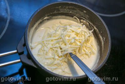 Запеканка блинная с фаршем и сырным соусом бешамель, Шаг 06