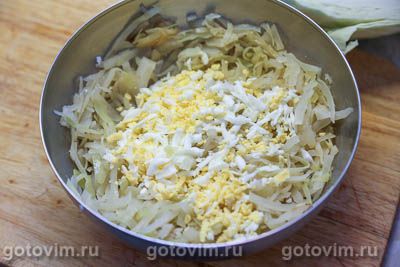 Запеканка из блинов с капустой, яйцом и сыром, Шаг 03