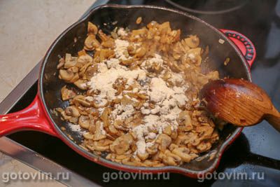 Картофельная запеканка с курицей, грибным соусом и сыром, Шаг 07
