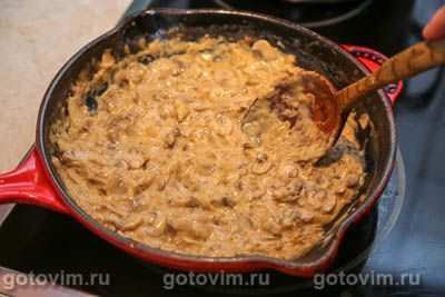 Картофельная запеканка с курицей, грибным соусом и сыром, Шаг 09