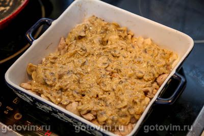 Картофельная запеканка с курицей, грибным соусом и сыром, Шаг 11