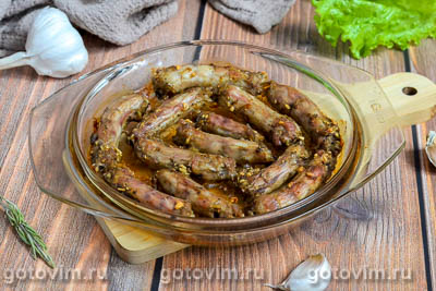 Куриные шеи с чесноком, паприкой и прованскими травами в духовке