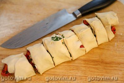 Булочки завитушки с сыром моцарелла, помидорами и зеленью, Шаг 08