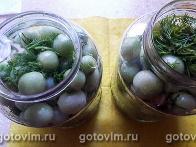 Соленые зеленые помидоры с хреном и укропом, Шаг 06