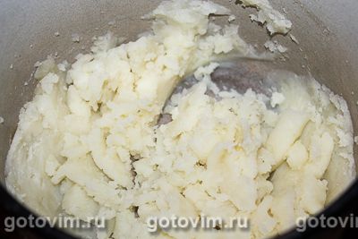 Пирожки с картошкой и мясом жаренные во фритюре, Шаг 03