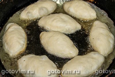Пирожки с картошкой и мясом жаренные во фритюре, Шаг 08