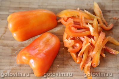 Утиные желудки в густом овощном соусе с помидорами и сладким перцем, Шаг 05