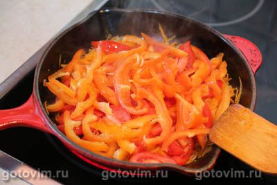 Утиные желудки в густом овощном соусе с помидорами и сладким перцем, Шаг 07