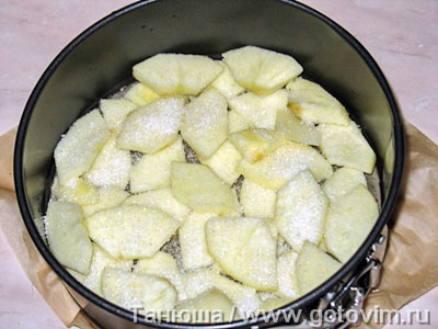 Запеченый крем из ряженки с яблоками и орехами, Шаг 05